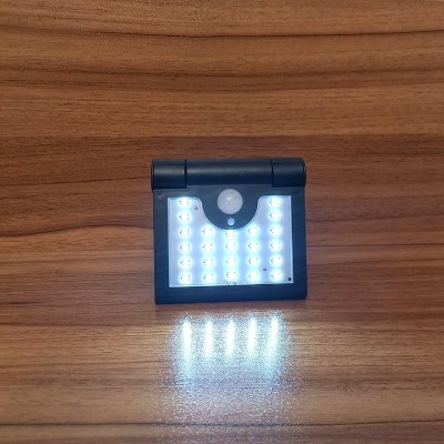 چراغ خورشیدی سولونیکس مدل تاشو