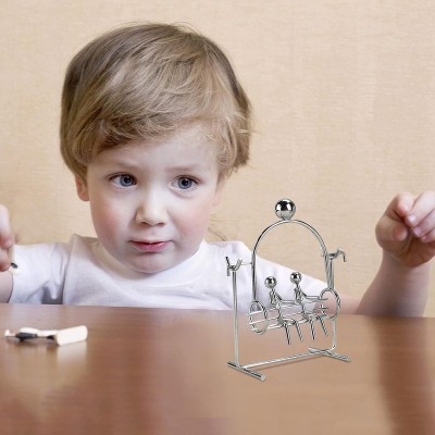 دکوری آدمک تعادلی طرح تاب سوار دکوری آدمک تعادلی طرح تاب سوار