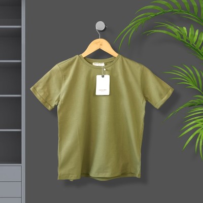 تی شرت آستین کوتاه پسرانه مدل یقه گرد ساده کد 226 تی شرت آستین کوتاه پسرانه مدل یقه گرد ساده کد 226