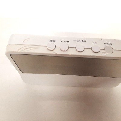 ساعت دیجیتال آینه ای رومیزی واتان مدل DOL-2220 استوک