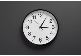 ساعت رومیزی: تلفیق هنر و زمان بر روی میز کار و زندگی شما